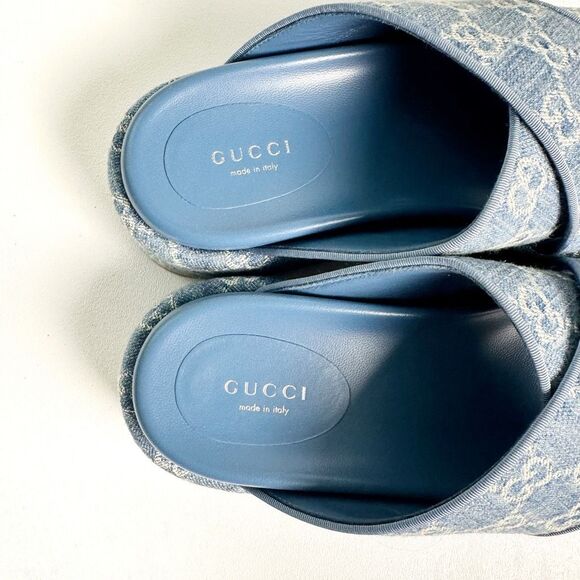 Gucci Blue Sandals with Elegant Design - Picture 4 of 13